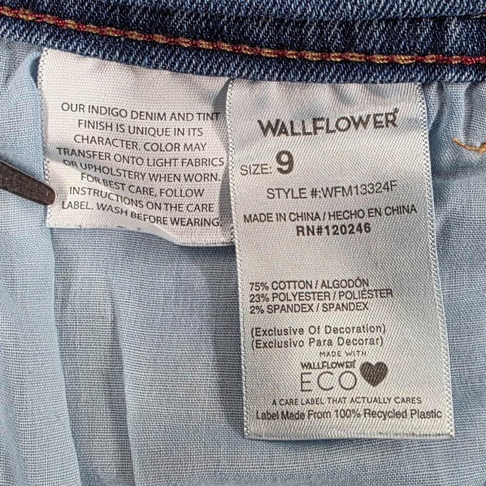 Wallflower Flirty Curvy High Rise Button Fly Flare Denim Distressed Faded Jeans - Picture 8 of 16